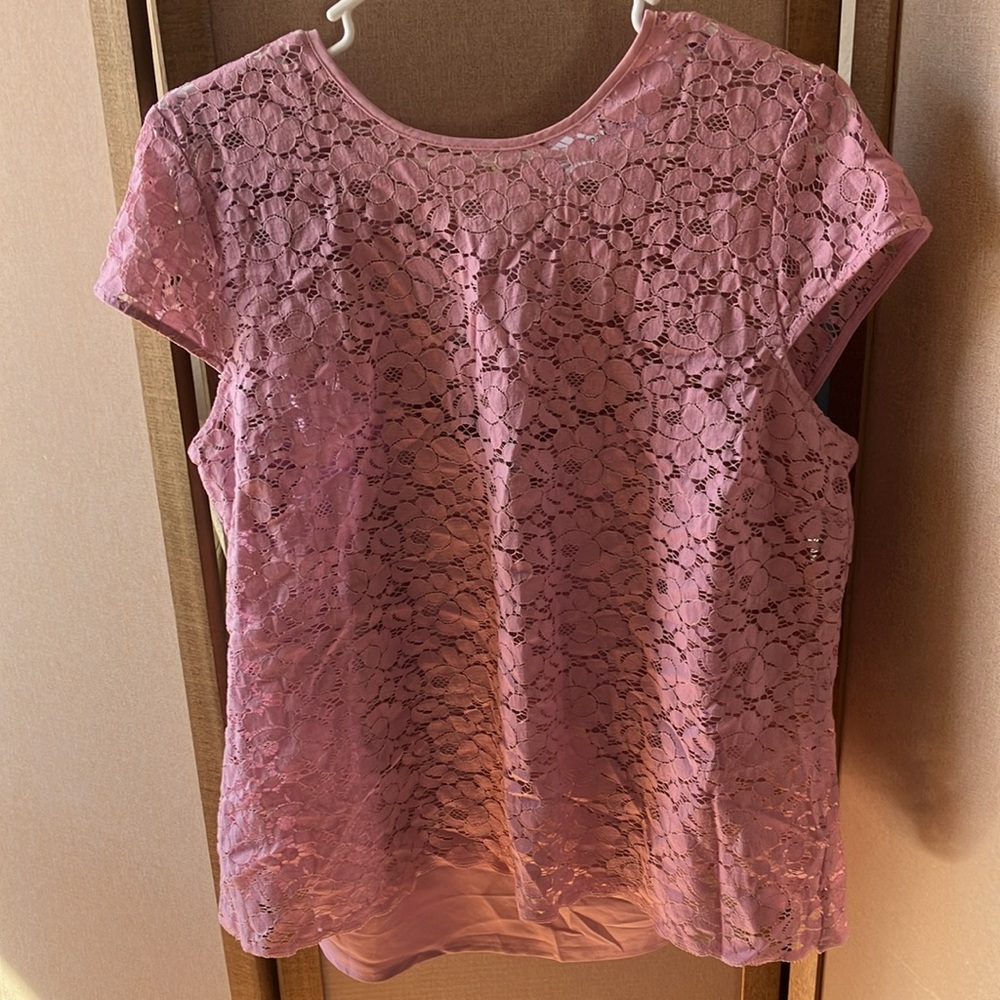 FINAL MARKDOWN Liz Claiborne Pink Lace Top XL